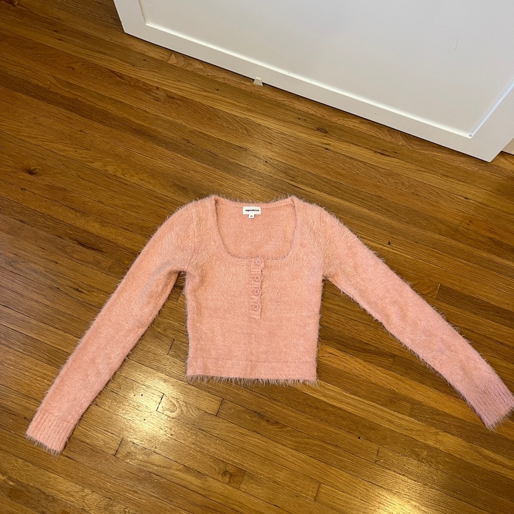 Super down fuzzy cropped sweater